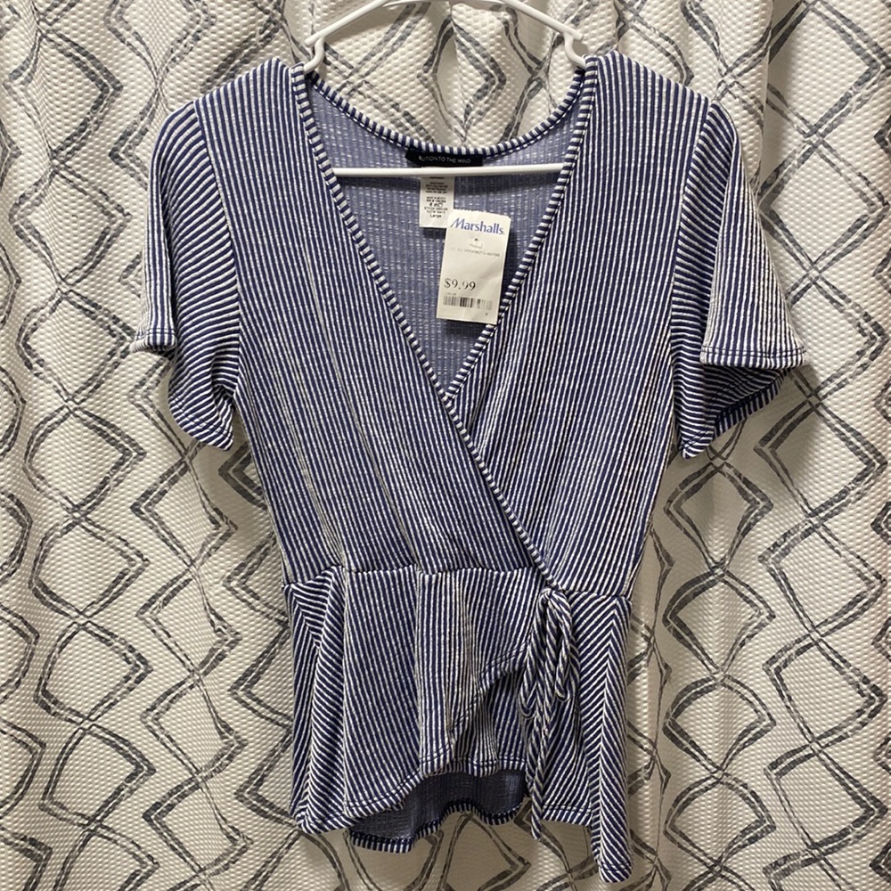 Short sleeve top
